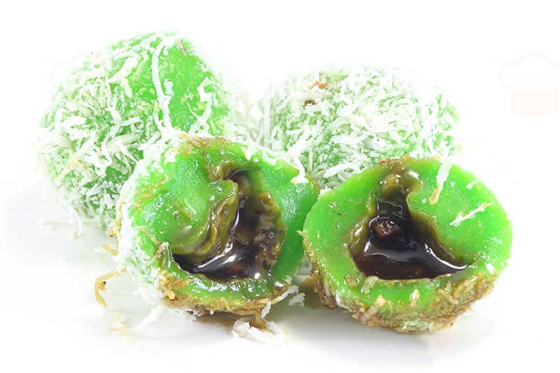 在家也能做的南洋美食：椰糖椰丝番薯球