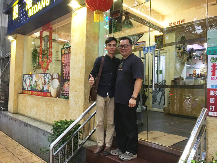兴南亚销售经理与热浪岛马来西亚名厨合照
